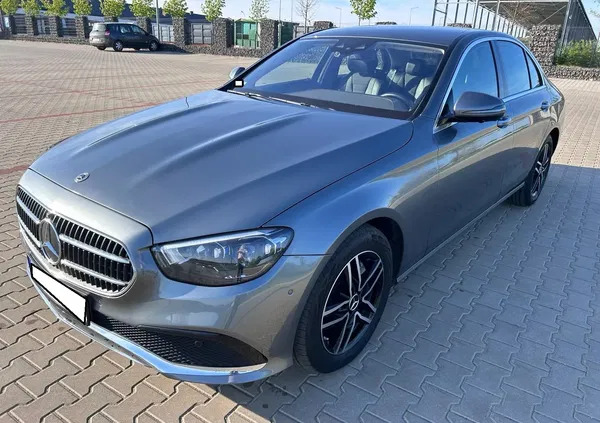 mercedes benz klasa e Mercedes-Benz Klasa E cena 179900 przebieg: 55000, rok produkcji 2021 z Łuków